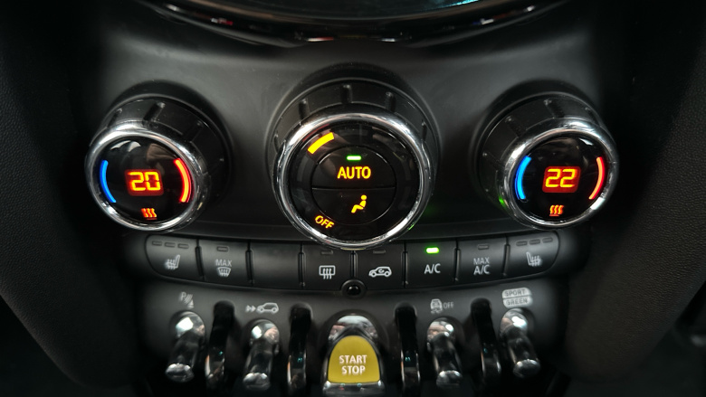 MINI Hatchback 135kW Cooper S Level 3 33kWh 3dr Auto Electric Hatchback